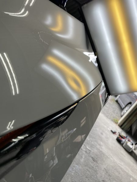 レクサスRX　ボンネットフードに出来た凹みをデントリペアで修理　神戸市北区の業者様からのご依頼です！！